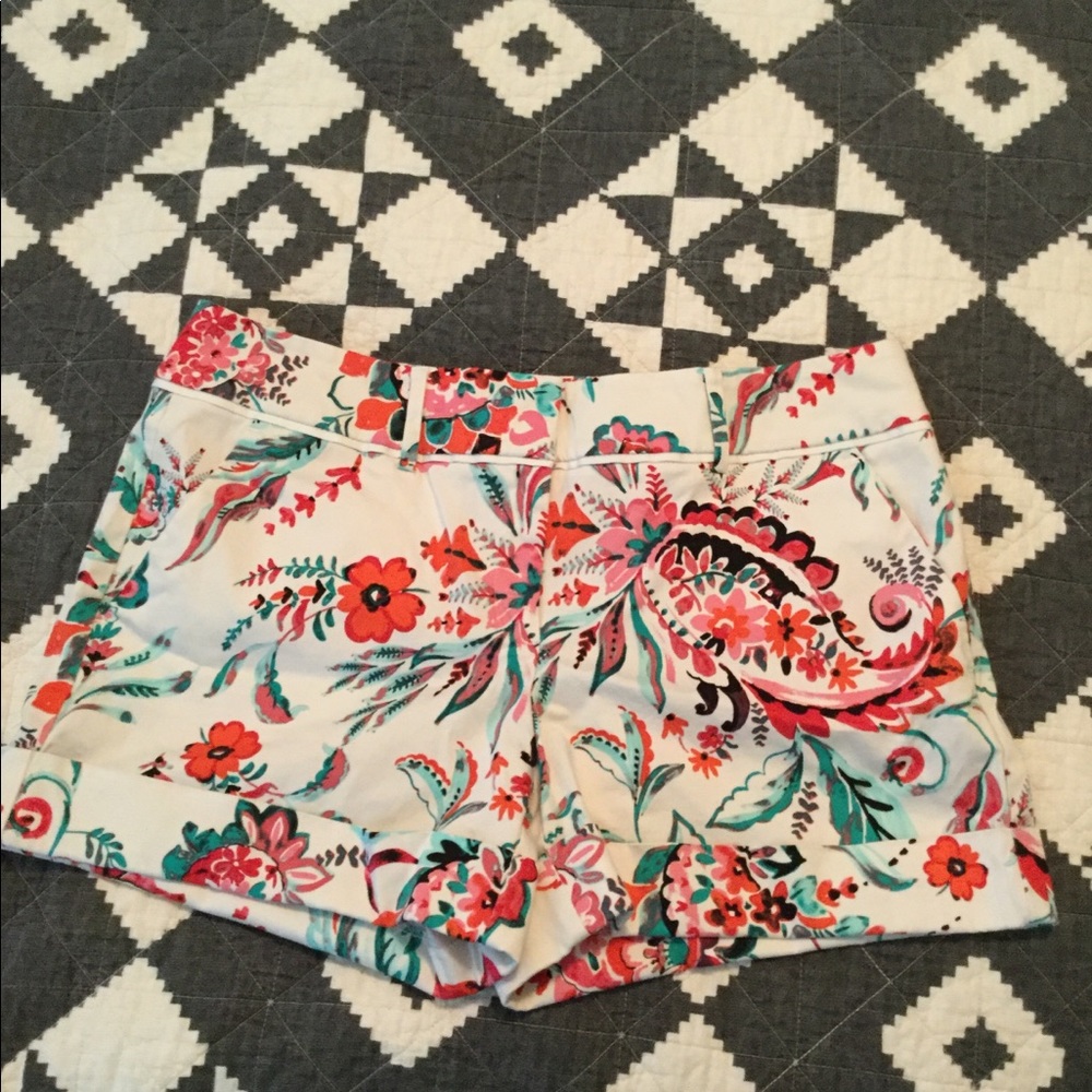 White print floral short